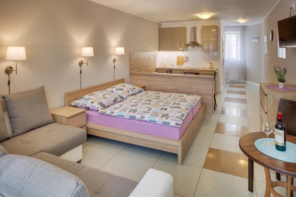 Apartements Studio 964 Líbeznice 外观 照片