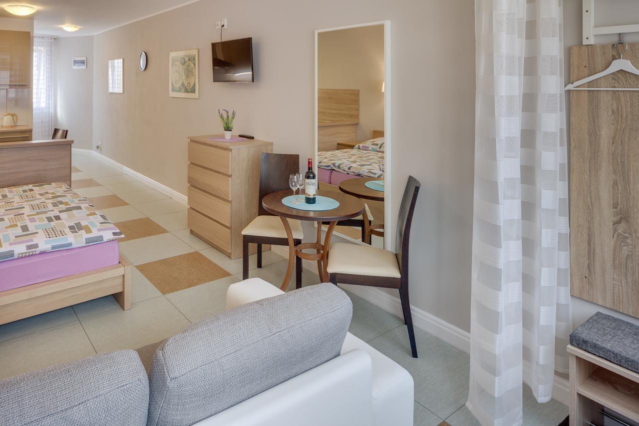 Apartements Studio 964 Líbeznice 外观 照片